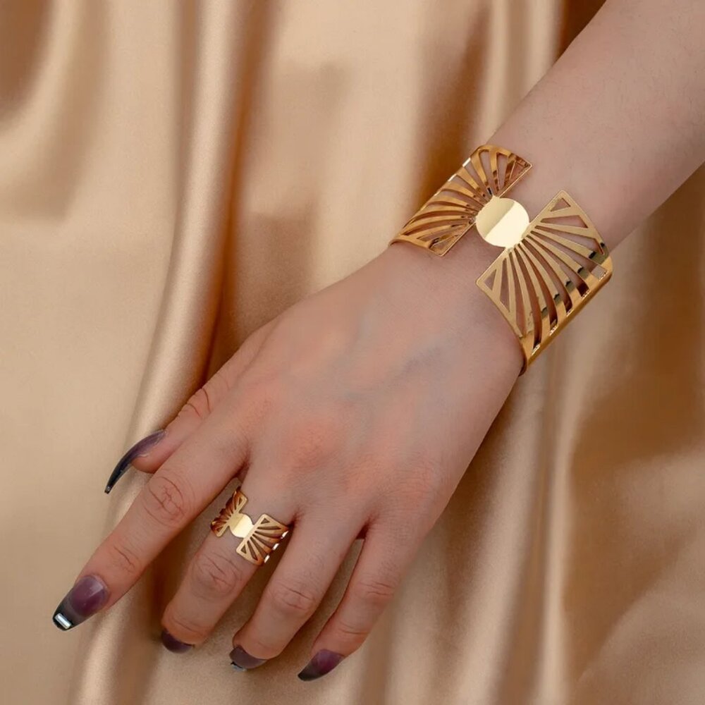 NEW Bold 18K Gold Plated Art Deco Cuff Bracelet and Ring Set